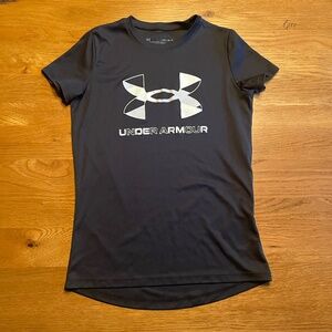 Black Girls Under Armour Tee Size Medium